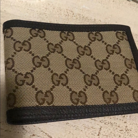 Gucci Monogram Supreme Canvas Brown Card Holder